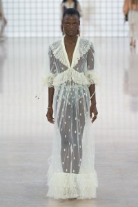 Chloé Spring 2025 Ready-to-Wear Collection at Paris Fashion Week