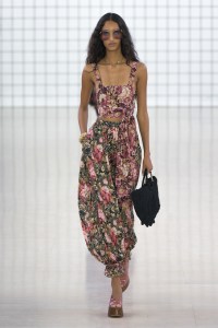 Chloé Spring 2025 Ready-to-Wear Collection at Paris Fashion Week