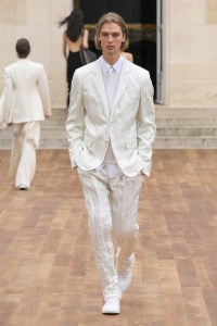Gabriela Hearst Spring 2025 Ready-to-Wear Collection at Paris Fashion Week