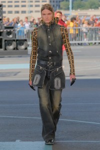 Off-White Spring 2025 Ready-to-Wear Collection at New York Fashion Week