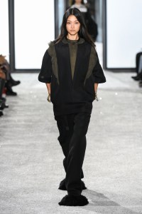 Sacai Spring 2025 Ready-to-Wear Collection at Paris Fashion Week