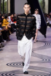 Shiatzy Chen Spring 2025 Ready-to-Wear Collection at Paris Fashion Week