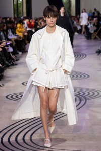 Shiatzy Chen Spring 2025 Ready-to-Wear Collection at Paris Fashion Week