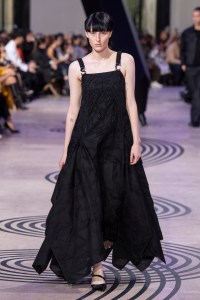 Shiatzy Chen Spring 2025 Ready-to-Wear Collection at Paris Fashion Week