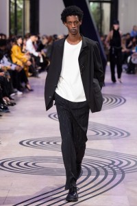 Shiatzy Chen Spring 2025 Ready-to-Wear Collection at Paris Fashion Week
