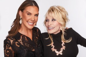 A look at Kendra Scott x Dolly Parton Collection Campaign.