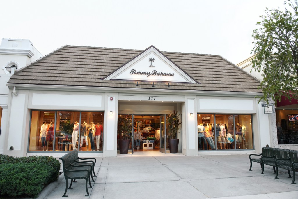 Oxford Industries Slips Into Red as Saks Bankruptcy, Macro Issues Hit Bottom Line