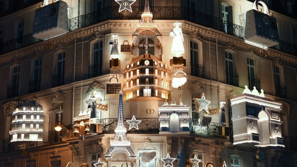 A look at the Dior holiday windows for 2024.
