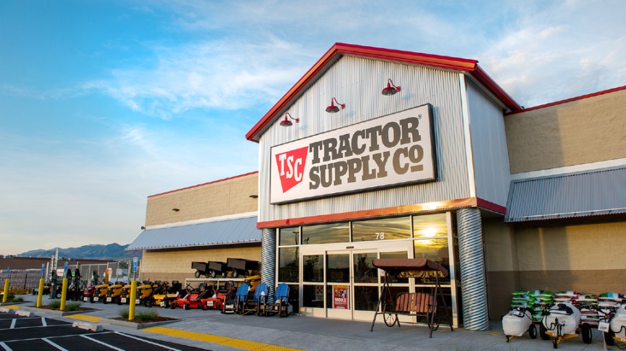 With new stores driving sales growth, Tractor Supply Co. raised its store target to 3,200 by 2030, with 90 Tractor doors to open in 2025.