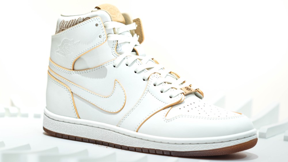 The Air Jordan High 1 shoe from the Paris Saint-Germain x Jordan Wings collection