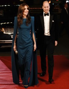 LONDON, ENGLAND - NOVEMBER 30: Prince William, Prince of Wales and Catherine, Princess of Wales arrive for the Royal Variety Performance before the Royal Variety Performance at the Royal Albert Hall on November 30, 2023 in London, England. (Photo by Aaron Chown - WPA Pool/Getty Images)