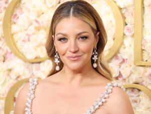 Abby Elliott during the 82nd Annual Golden Globes held at The Beverly Hilton on January 05, 2025 in Beverly Hills, California.