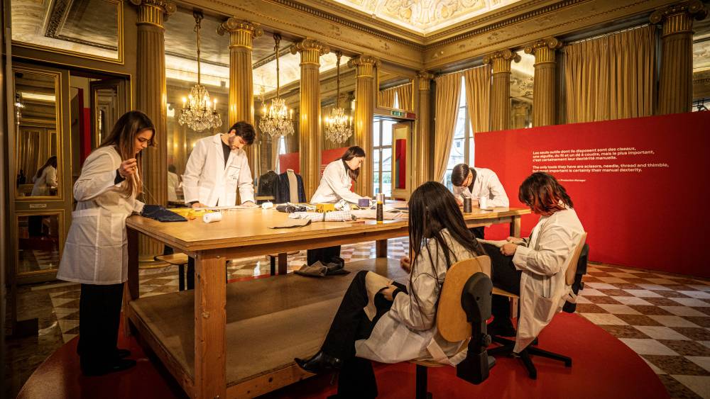 Kiton students showing their craft at the Instituto Italiano di Cultura in Paris.