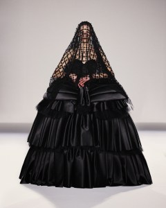 Chen Peng Fall 2024 Ready-to-Wear Collection at Paris Fashion Week