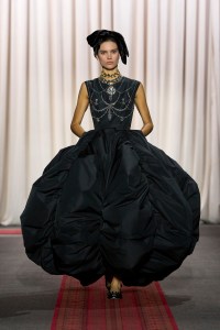 Giambattista Valli 2025 Spring Couture at Paris Couture Week