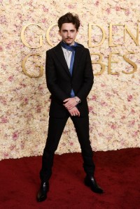 Timothee Chalamet, golden globes 2025 red carpet