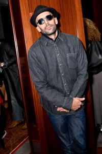 JR