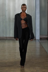 Nensi Dojaka Spring 2025 Ready-to-Wear Collection