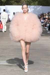 Stella McCartney Spring 2025 Ready-to-Wear Collection at Paris Fashion Week