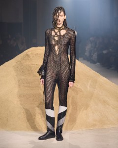 Yuima Nakazato Spring 2025 Couture at Paris Couture Week