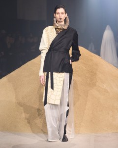 Yuima Nakazato Spring 2025 Couture at Paris Couture Week