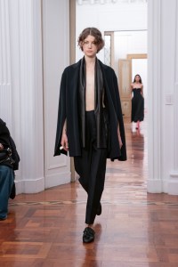 Alberta Ferretti Fall 2025 Ready-to-wear Collection at Milan Fashion Week