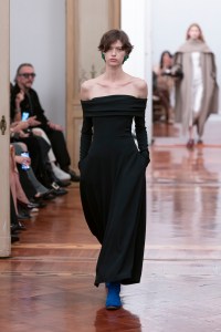 Alberta Ferretti Fall 2025 Ready-to-wear Collection at Milan Fashion Week