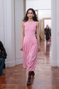 Alberta Ferretti Fall 2025 Ready-to-wear Collection at Milan Fashion Week