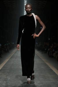 Versace Fall 2025 Ready-to-Wear Collection at Milan Fashion Week