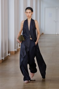 Christian Wijnants Fall 2025 Ready-To-Wear Collection at Paris Fashion Week