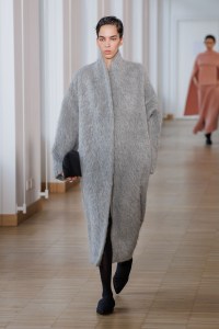Christian Wijnants Fall 2025 Ready-To-Wear Collection at Paris Fashion Week