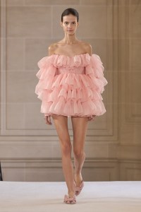Giambattista Valli 2025 Fall Ready-To-Wear Collection at Paris Fashion Week