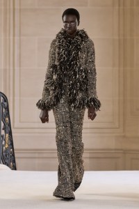 Giambattista Valli 2025 Fall Ready-To-Wear Collection at Paris Fashion Week