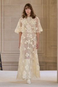 Giambattista Valli 2025 Fall Ready-To-Wear Collection at Paris Fashion Week