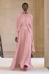 Giambattista Valli 2025 Fall Ready-To-Wear Collection at Paris Fashion Week