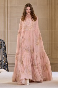 Giambattista Valli 2025 Fall Ready-To-Wear Collection at Paris Fashion Week