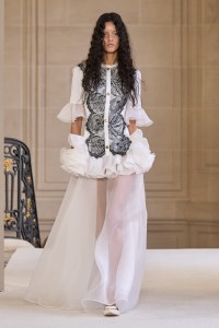 Giambattista Valli 2025 Fall Ready-To-Wear Collection at Paris Fashion Week