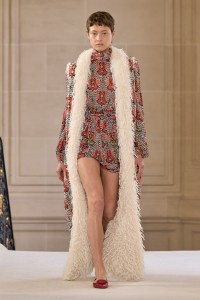 Giambattista Valli 2025 Fall Ready-To-Wear Collection at Paris Fashion Week