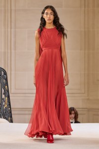Giambattista Valli 2025 Fall Ready-To-Wear Collection at Paris Fashion Week