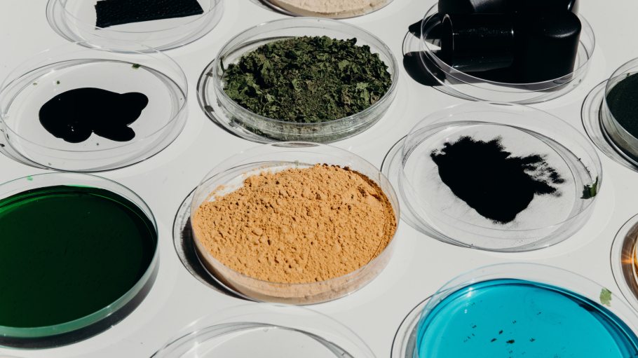 Living Ink announced the closing of a $3 million priced investment round with investors.