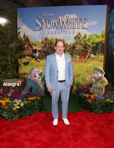 LOS ANGELES, CALIFORNIA - MARCH 15: Jason Kravits joins Sneezy & Sleepy at the Allegra activation on the red carpet for Disney's "Snow White" premiere at El Capitan Theatre on March 15, 2025 in Hollywood, California. The Allegra activation asks what Sneezy and Sleepy would be like if they weren't sneezy or sleepy. (Photo by Phillip Faraone/Getty Images for Allegra)