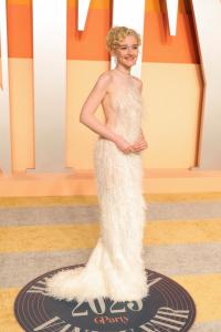 Julia Garner at the 2025 Vanity Fair Oscar Party Hosted By Radhika Jones held at Wallis Annenberg Center for the Performing Arts on March 02, 2025 in Beverly Hills, California.