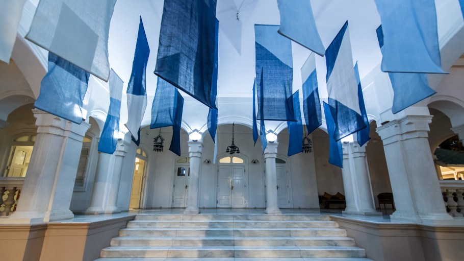 "The Divine Sky" by Aboubakar Fofana will be on view at Kingpins Amsterdam as part of Arvind's Indigo Art Museum.
