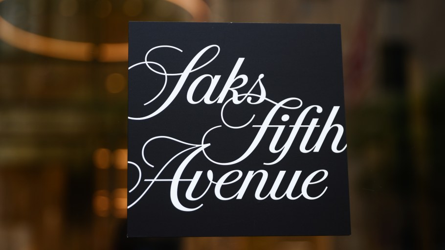 Saks Fifth Avenue sign in Manhattan