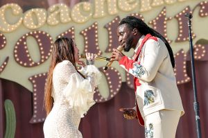 INDIO, CALIFORNIA - APRIL 13: (FOR EDITORIAL USE ONLY) (L-R) Noah Cyrus performs with Shaboozey at the Coachella Stage during the 2025 Coachella Valley Music and Arts Festival at Empire Polo Club on April 13, 2025 in Indio, California. (Photo by Maya Dehlin Spach/Getty Images for Coachella)