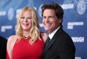 Sheryl Berkoff, Rob Lowe at The 11th Breakthrough Prize Ceremony held at Barker Hanger on April 05, 2025 in Santa Monica, California.