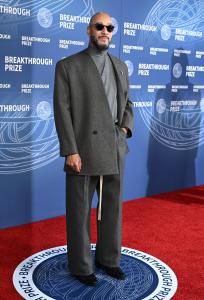 Swizz Beatz at The 11th Breakthrough Prize Ceremony held at Barker Hanger on April 05, 2025 in Santa Monica, California.
