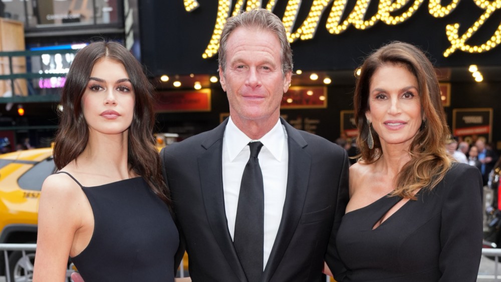 (L-R) Kaia Gerber, Rande Gerber and Cindy Crawford attend the Broadway opening night of "Good Night, and Good Luck" on April 3 in New York City.