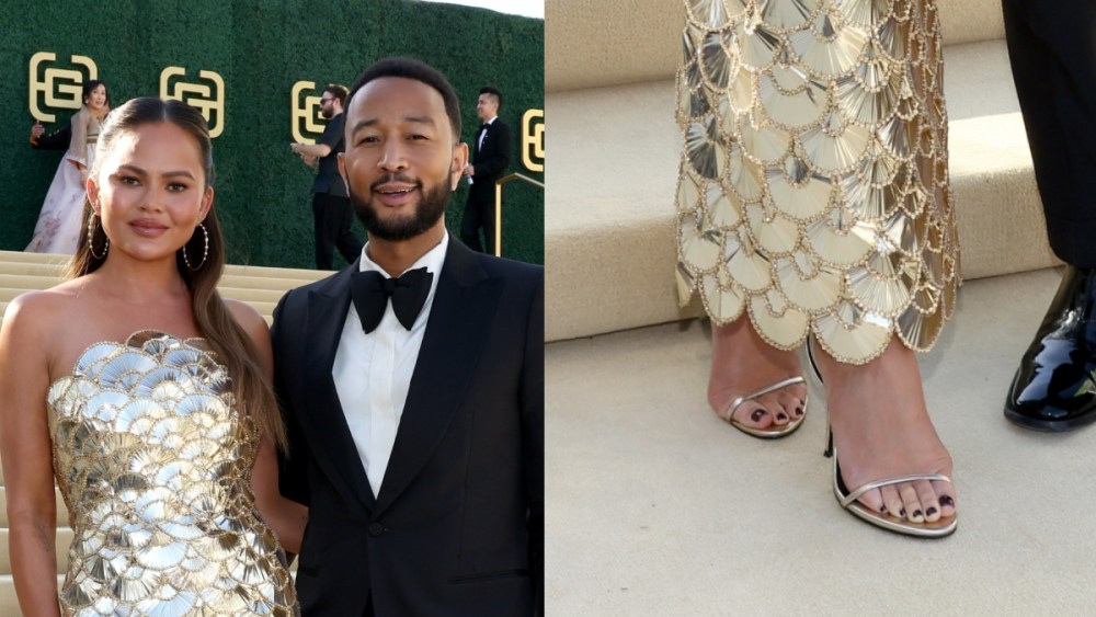 Chrissy Teigen, John Legend, sandal heel, gold, Oscar De La Renta, scalloped, Gold Gala 2025, red carpet
