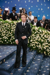 Jeremy Allen White at The 2025 Met Gala Celebrating "Superfine: Tailoring Black Style" held at The Metropolitan Museum of Art on May 05, 2025 in New York, New York. (Photo by Lexie Moreland/WWD via Getty Images)